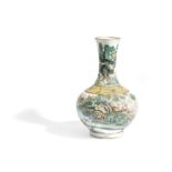 A RARE FAMILLE ROSE PORCELAIN BOTTLE VASE HUNDRED DEERS, CHINA, 19TH-20TH CENTURY