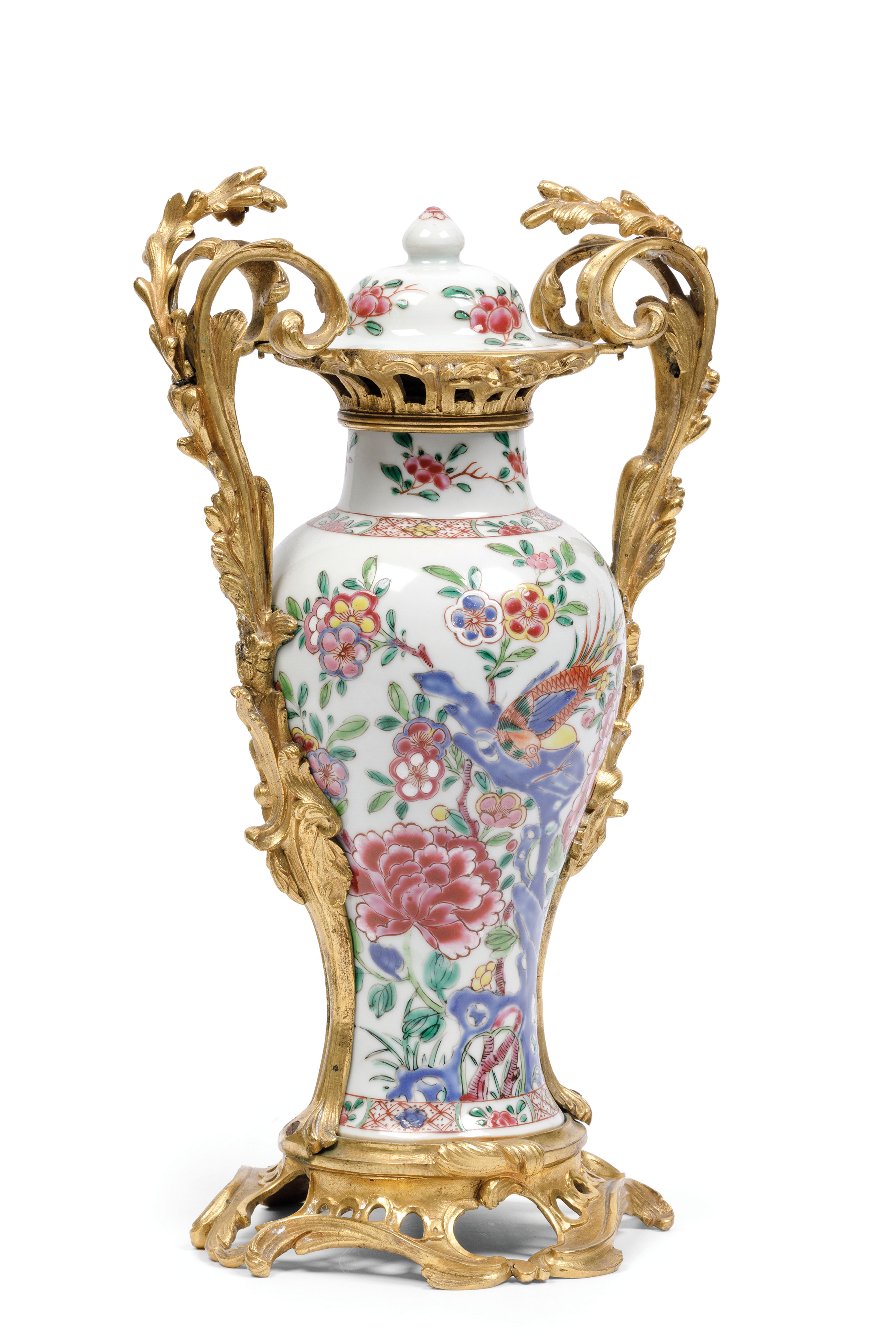 AN ORMOLU-MOUNTED FAMILLE ROSE PORCELAIN POTICHE AND COVER, CHINA, 18TH CENTURY, THE EUROPEAN MOUNT - Image 2 of 4