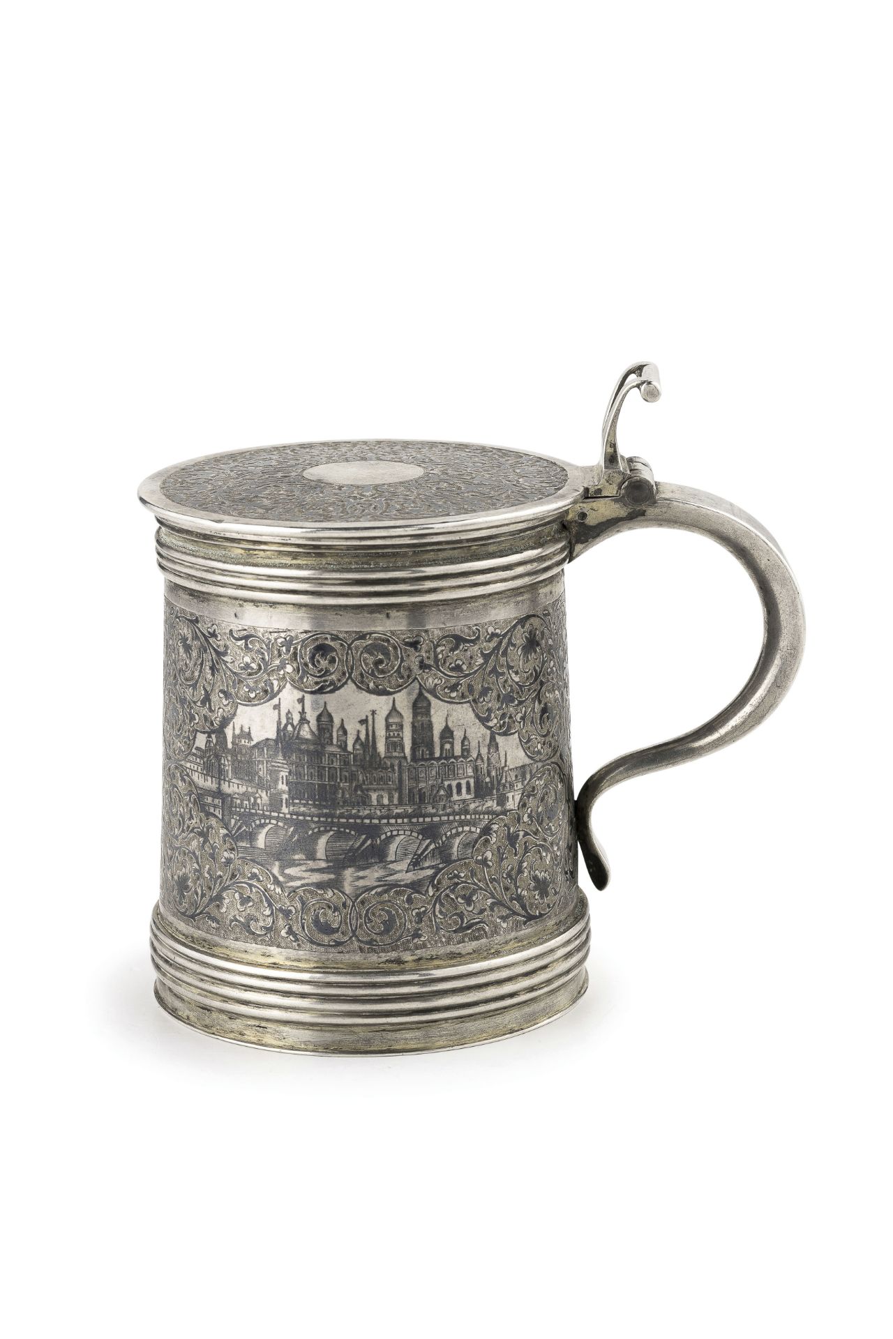 TANKARD IN ARGENTO PARZIALMENTE DORATO E NIELLO, MOSCA, 1859