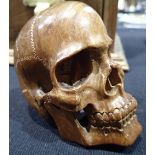 Wooden hand carved skull H: 8 cm