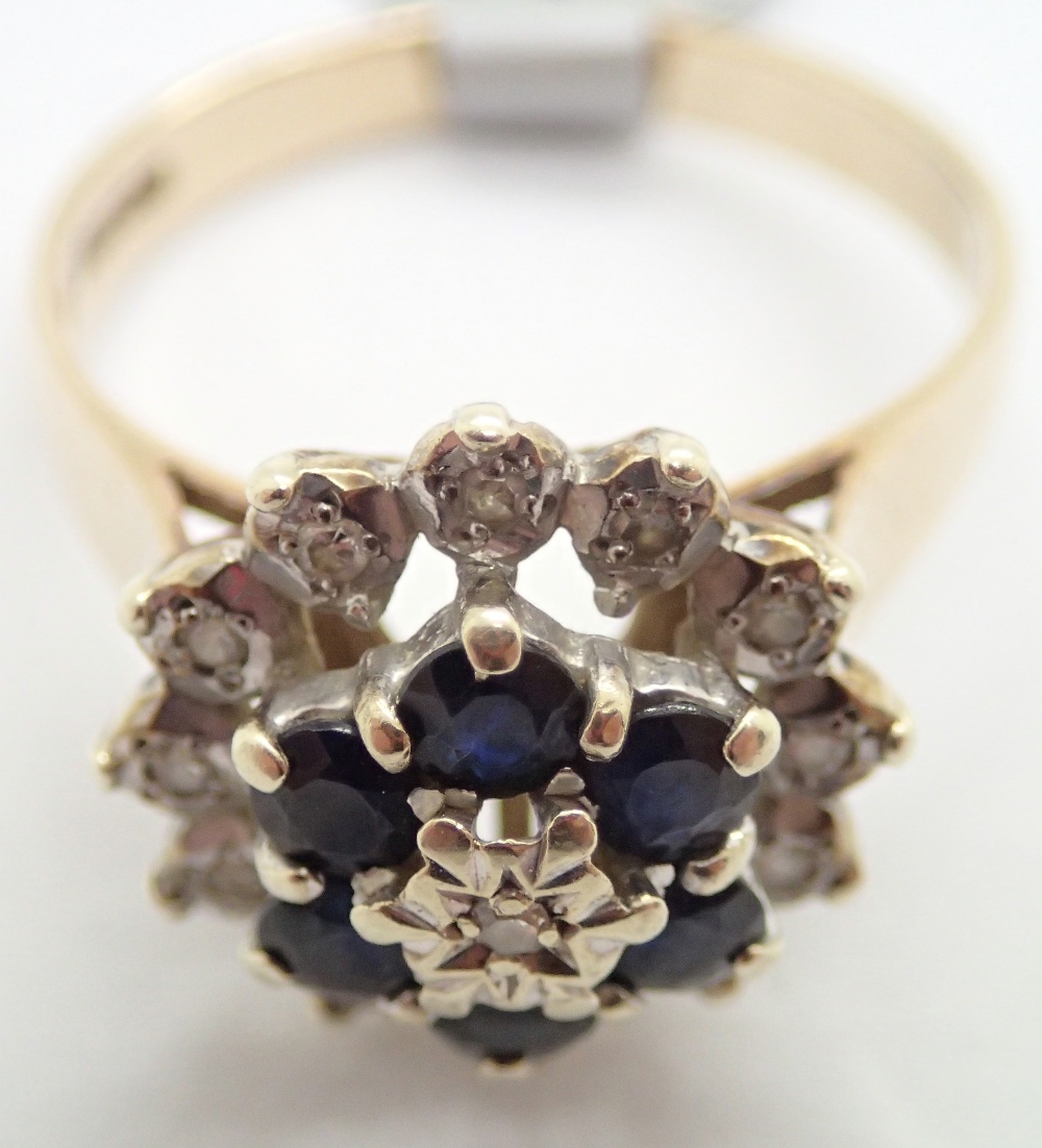 Heavy 9ct gold sapphire and diamond ring size T 4.