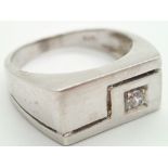 Sterling silver designer gents solitaire ring size S 3.