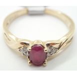 Vintage ladies 9ct gold ruby and diamond ring size P 2.
