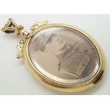 Antique 9ct gold glass front and back picture frame pendant,