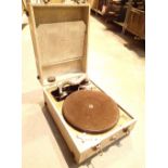 Antoria portable wind up record player with needles