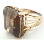 9ct gold smokey quartz ring size M/N 10.