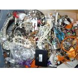 Tray of unsorted fashion and costume jewellery