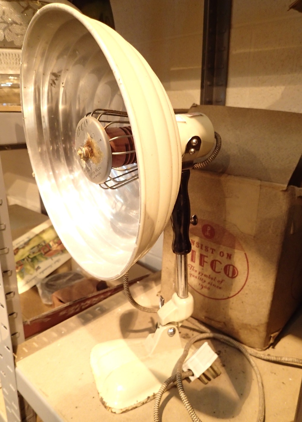 Vintage Pifco infrared radiant heat lamp