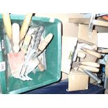 Mixed lot of garden tools and trowels