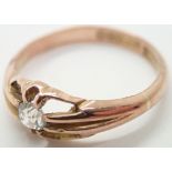 Vintage 9ct gold ring claw set with a single diamond size P