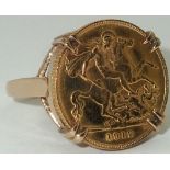 Gents 22ct gold full sovereign ring (9ct gold mount) coin dated 1912. P&P group 1 (£16 for the first