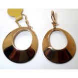 Ladies gold plated drop earrings and fancy clasps. P&P group 1 (£16 for the first item and £1.50 for