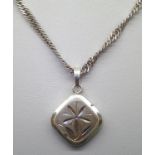 Sterling silver locket pendant. P&P group 1 (£16 for the first item and £1.50 for subsequent items)