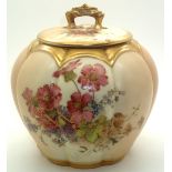 Royal Worcester blush ivory bulbous lidded pot model no. 1412, H: 18 cm. P&P group 2 (£20 for the