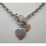 Silver heavy link T-bar heart pendant chain. P&P group 1 (£16 for the first item and £1.50 for
