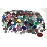 Loose gemstones. Quantity of predominantly glass loose stones 253g. P&P group 1 (£16 for the first