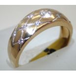 Ladies 18ct gold fancy diamond ring size K. P&P group 1 (£16 for the first item and £1.50 for