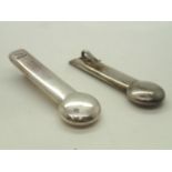 Pair of hallmarked silver buttonhole posy holders assay London 1910 maker FWR 20g. P&P group 1 (£