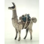 Sterling silver llama carrying a load of malachite H: 42 mm. P&P group 1 (£16 for the first item and