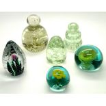 Mixed glass paperweights and dump weights. P&P group 2 (£20 for the first item and £2.50 for