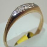 Antique 18ct gold five stone diamond ring size P 2.7g. P&P group 1 (£16 for the first item and £1.50