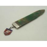 Sterling silver mounted bakelite page marker L: 10.5 cm. No damage to bakelite or silver P&P group 1