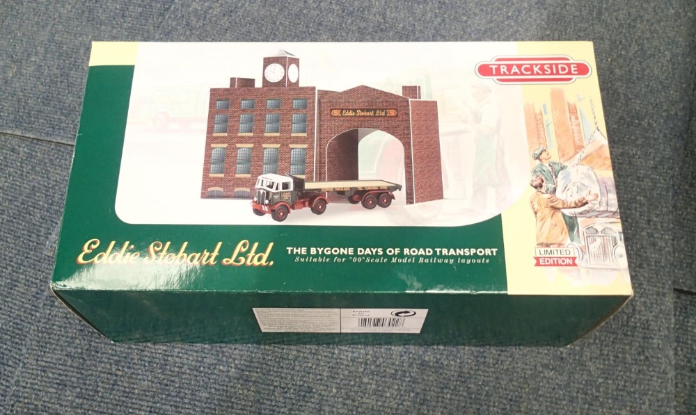 Boxed Eddie Stobart OO gauge van. P&P Group 2 (£18+VAT for the first lot and £2+VAT for subsequent