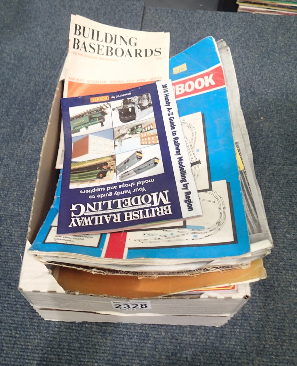 Box of model related instruction books etc. P&P Group 2 (£18+VAT for the first lot and £2+VAT for