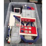 Play Mobil toy police station believed to be complete contents unchecked. P&P Group 2 (£18+VAT for