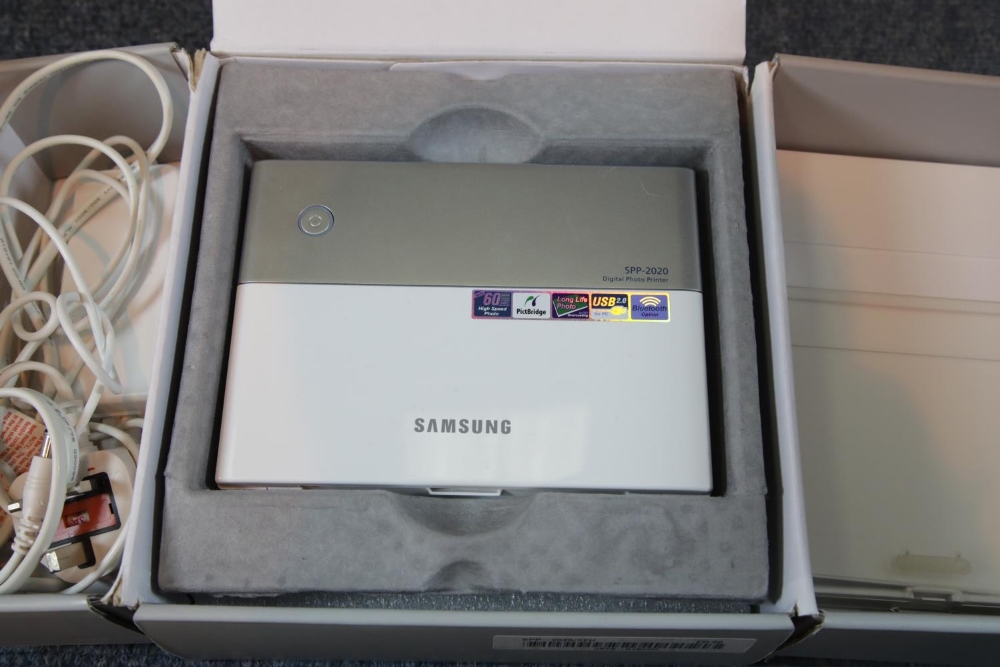 Samsung SPP 2020/XEU digital photo printer. P&P Group 2 (£18+VAT for the first lot and £2+VAT for