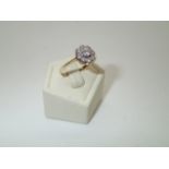 Vintage 18ct gold daisy head diamond cocktail ring, size P, 3.4g P&P group 1 (£16 for the first item