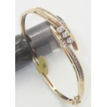 Ladies 9ct yellow gold high grade diamond set bangle 1.00cts total, 14.0g P&P group 1 (£16 for the