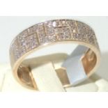 Ladies fancy 9 ct diamond set ring Size T 4.7g P&P group 1 (£16 for the first item and £1.50 for