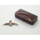 A boxed enamelled 9ct gold RAF wings sentimental sweetheart brooch, L: 56 mm, 5.7g P&P group 1 (£