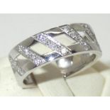 18ct white gold diamond band ring, size K/L, 5.1g P&P group 1 (£16 for the first item and £1.50