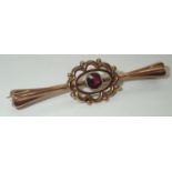 9ct gold Edwardian amethyst bar brooch, 2.0g P&P group 1 (£16 for the first item and £1.50 for