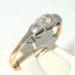 18ct gold and platinum three stone diamond antique ring Size Q 2.0g P&P group 1 (£16 for the first