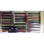 28x OO Gauge Passenger Coaches & 1x Bachmann Tanker Wagon Boxed. All in good used condition P&P