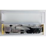Bachmann N Gauge #46612 Santa Fe Crane Wagon - Boxed P&P group 1 (£16 for the first item and £1.50