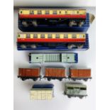 8x Hornby Dublo Assorted Coaches & Wagons 4x of which are Boxed P&P group 2 (£20 for the first