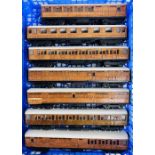 7x Kit Built OO Gauge LNER Teak Passenger Coaches - Unboxed. All in good used condition. P&P group 2