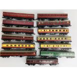 13x N Gauge Passenger Coaches - All Unboxed P&P group 2 (£20 for the first item and £2.50 for