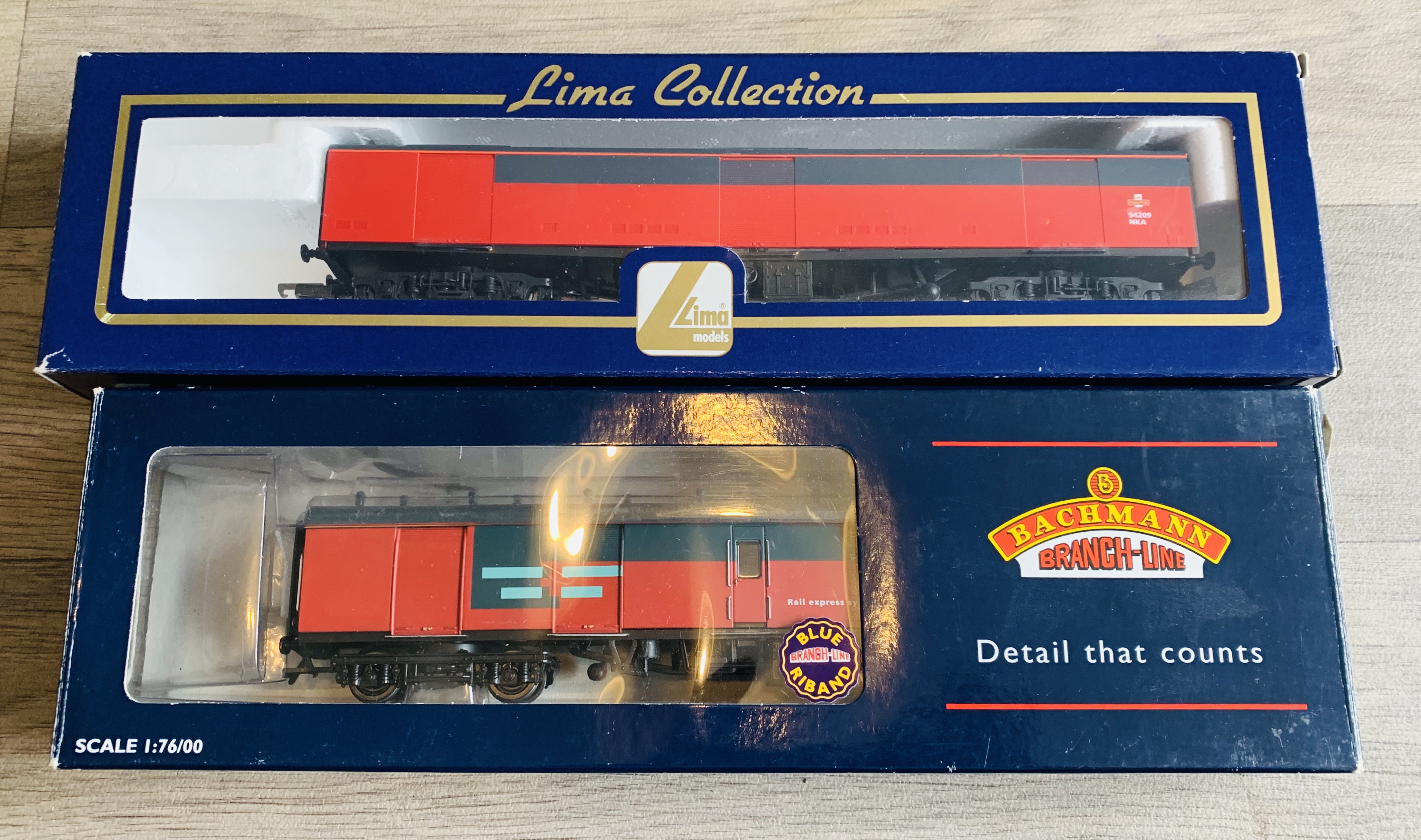 2x OO Gauge Royal Mail GUV & Super BG Coaches To Include: Bachmann 39-201 BR Mk1 Brake, Lima L305724