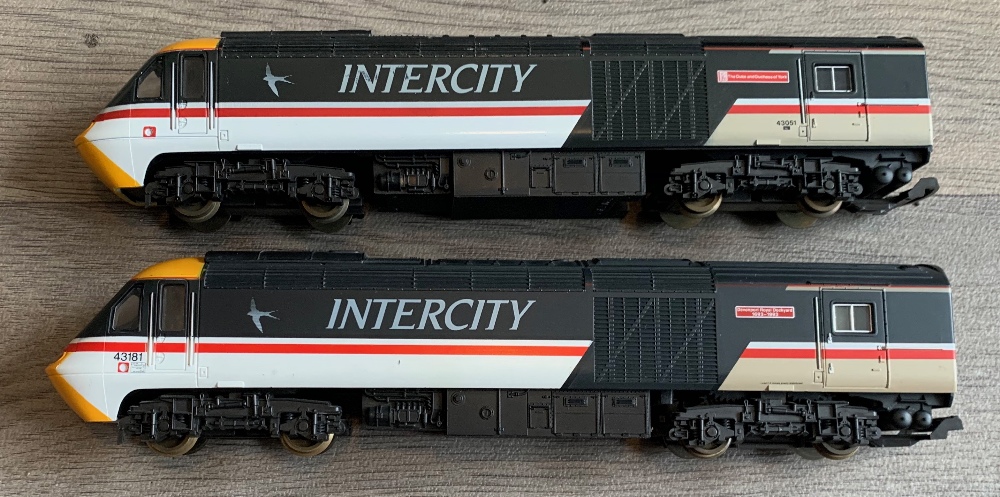 Lima OO Gauge Pair of Class 43 HST Intercity Swallow Livery Car Locos Power / Dummy Cars - Unboxed