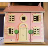 Good quality dolls house with contents 61 x 35 x 67 cm. This lot is not available for in-house P&