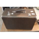Vintage Singer electric sewing machine in wooden carry case. P&P Group 3 (£25+VAT for the first