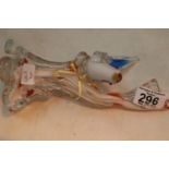 Murano type glass perching bird. P&P Group 1 (£14+VAT for the first lot and £1+VAT for subsequent