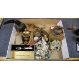 Tray of mixed collectables to include coffee grinder, ruler etc. P&P Group 2 (£18+VAT for the