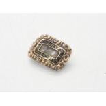 Antique mourning brooch, presumed 18ct gold, dated 1820 by inscription, 21 mm x 13 mm, 4.7g P&P