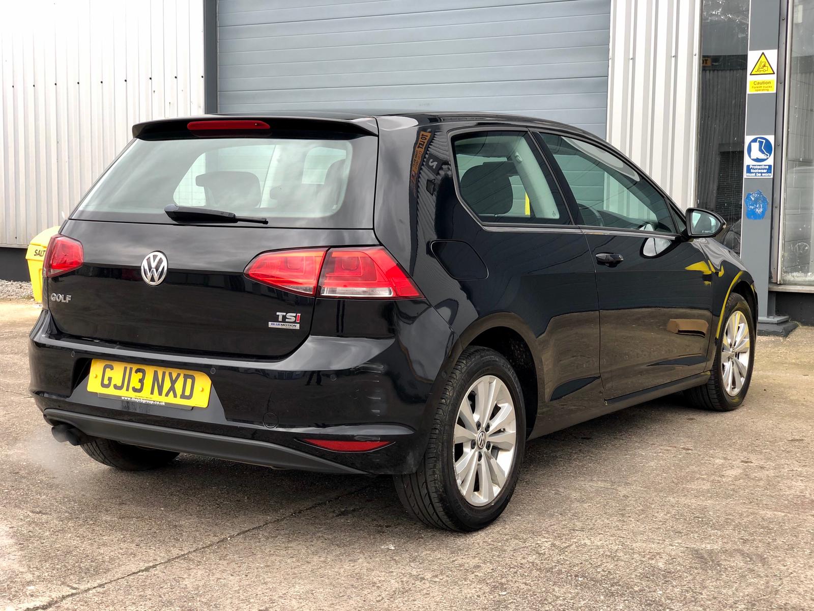 2013 VW Golf, 1.4 Petrol, 105,000 miles, FSH, two keys, 12 months MOT (£30 Tax). As there is no - Image 4 of 6